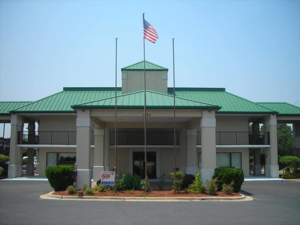 Red Roof Inn Fayetteville I-95 Kültér fotó